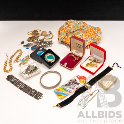 Vintage Jewellery Collection Including a Vintage Sterling Silver Cultured Pearl Rose in Original Box with Many Other Wonderful Pieces