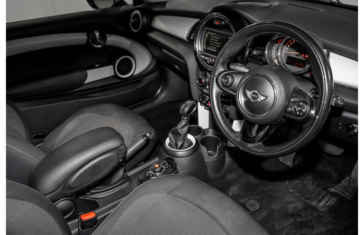 9/2015 Mini Cooper F56 3d Hatchback Pepper White/Midnight Black Turbo 1.5L