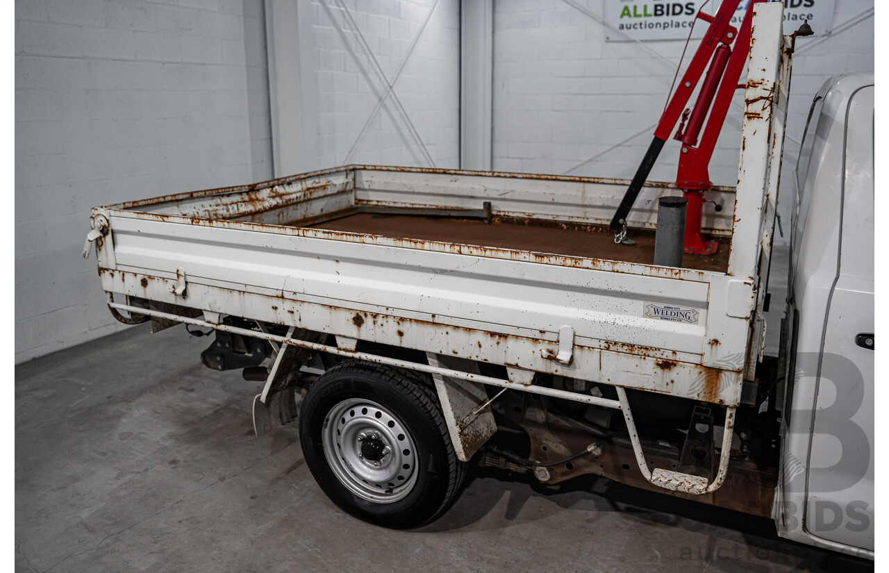 7/2009 Toyota Hilux Workmate TGN16R 08 Upgrade C/Chas White 2.7L