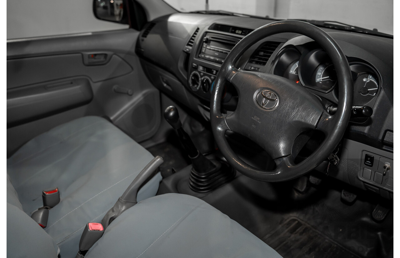 7/2009 Toyota Hilux Workmate TGN16R 08 Upgrade C/Chas White 2.7L