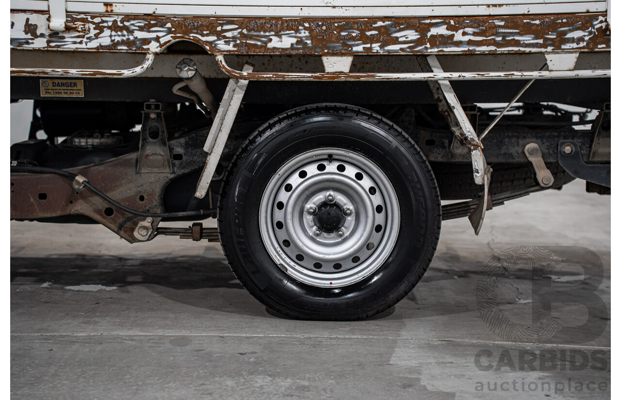7/2009 Toyota Hilux Workmate TGN16R 08 Upgrade C/Chas White 2.7L