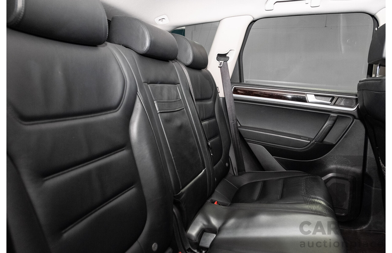 9/2013 Volkswagen Touareg V6 TDI 7P MY13.5 4d Wagon Deep Black Pearl Turbo Diesel V6 3.0L