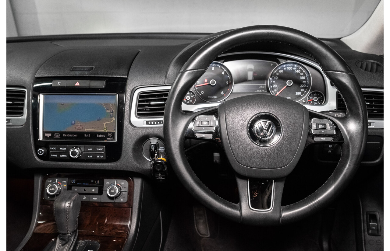 9/2013 Volkswagen Touareg V6 TDI 7P MY13.5 4d Wagon Deep Black Pearl Turbo Diesel V6 3.0L