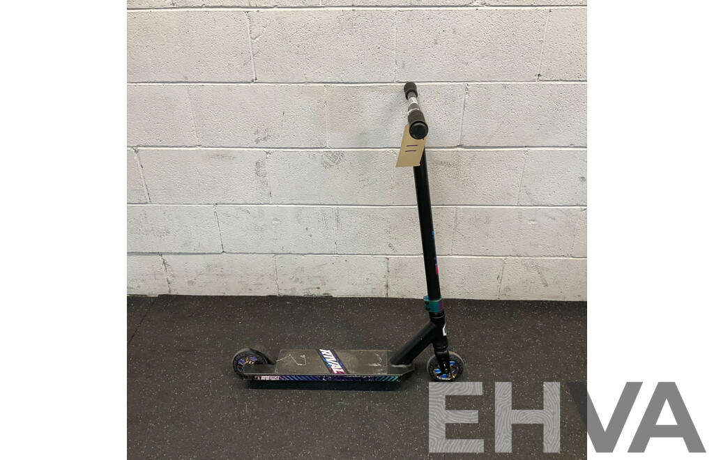 RIVAL Pro-Series Scooter