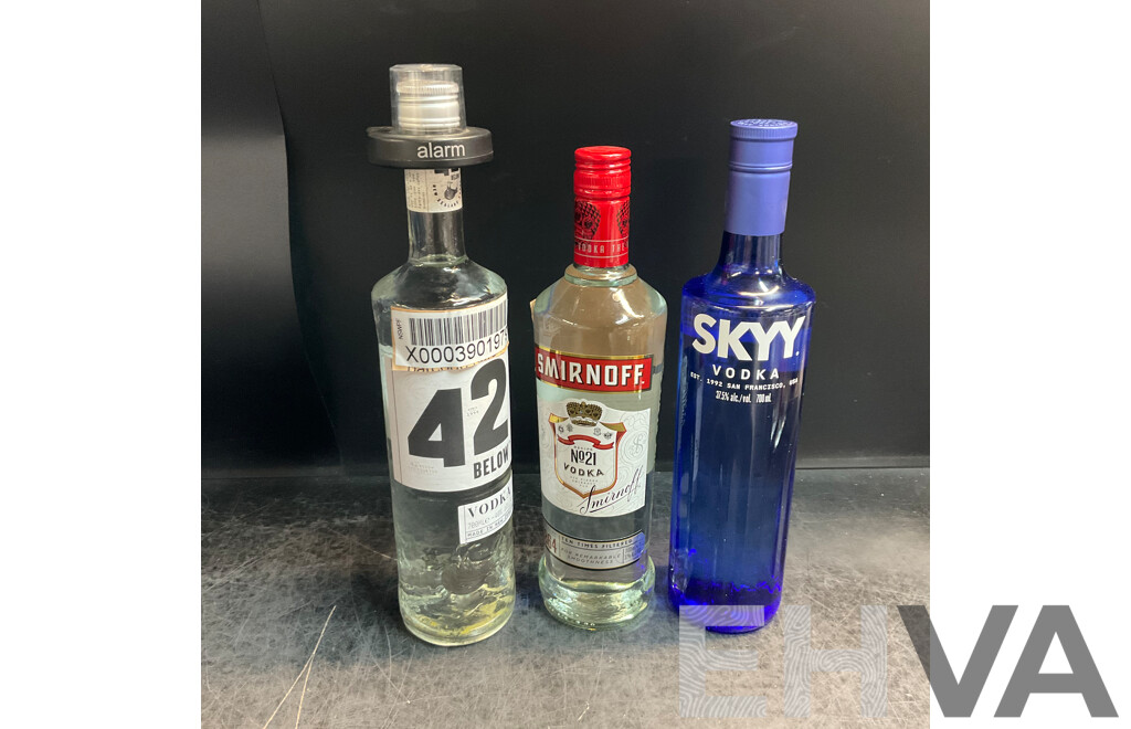 SKYY Vokda 700ml & SMIRNOFF No.21 Vodka 700ml & 42 Below Vodka 700ml - Lot of 3