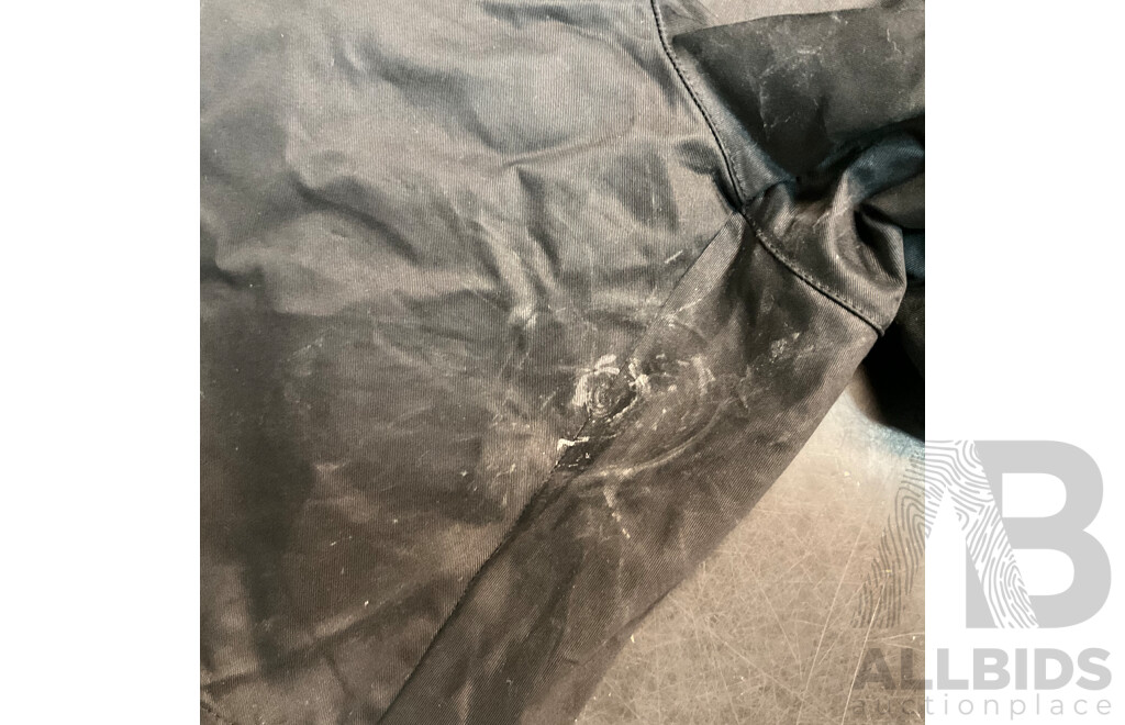 Assorted Nike, Hoodrich Apparels - Various Sizes - Lot of 8