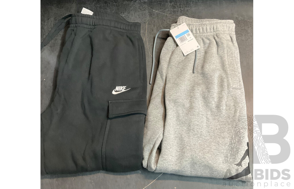 Assorted Nike, Hoodrich Apparels - Various Sizes - Lot of 8