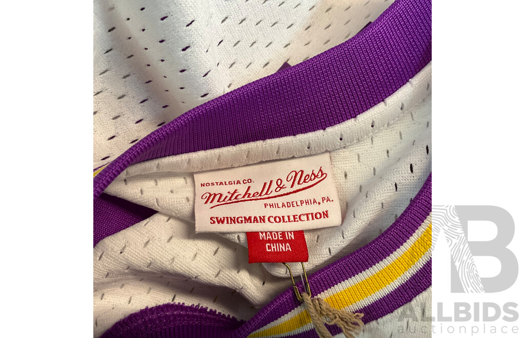 Mitchell & Ness LSU O'Neal 33 Jersey - ORP$189.99