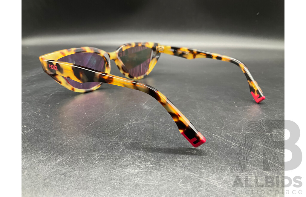 Cat Eye Sunglasses Branded Fendi