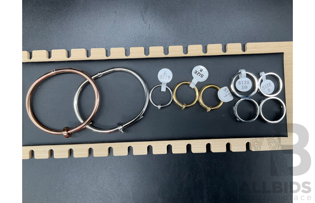 Assorted Costume Jewellery - Lot of 9