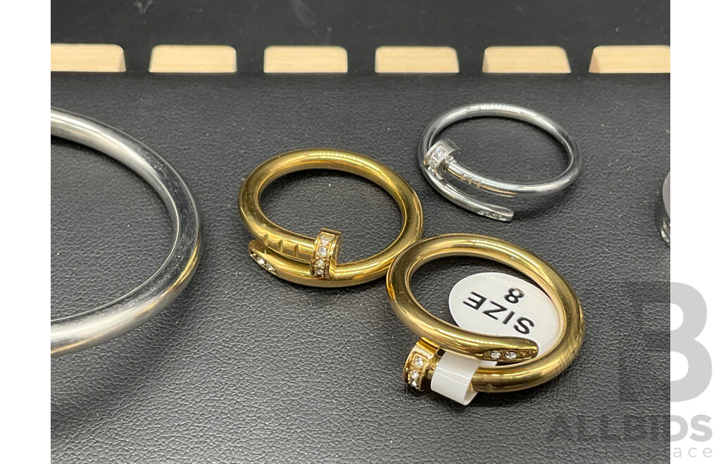 Assorted Costume Jewellery - Lot of 9