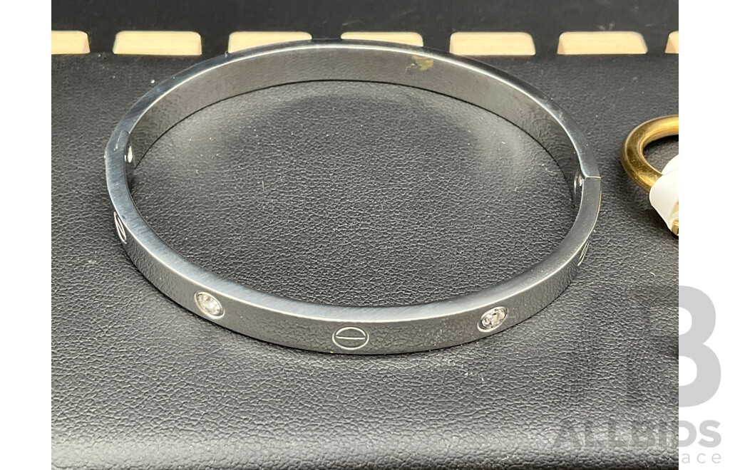 Assorted Costume Jewellery - Lot of 9