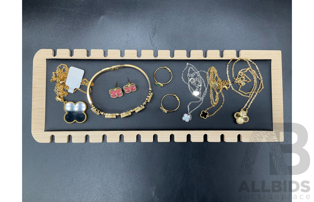 Assorted Costume Jewellery - Lot of 8