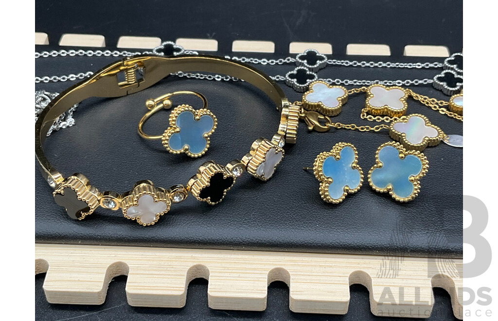 Assorted Costume Jewellery - Lot of 8