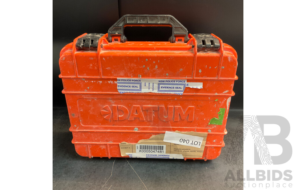 Datum DT3X360R Multi-line Laser Level - RED with Carry Case