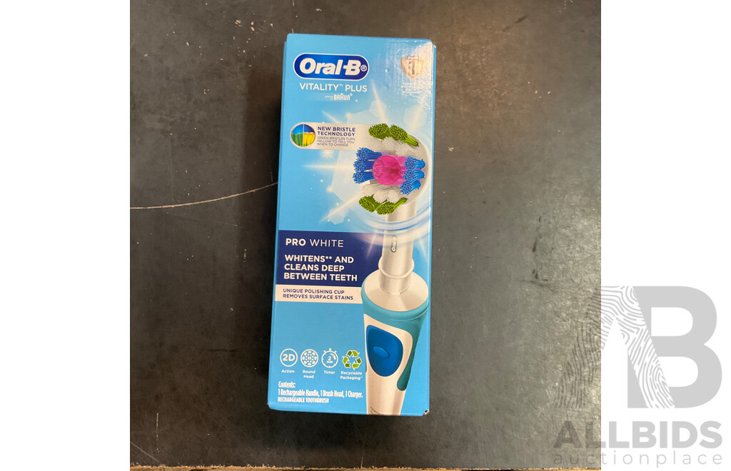 Oral-B Vitality Plus  PRO White Rechargeable Toothbrush X5 & Floss Action Brush Heads 5 Packs X5 - Lot of 10