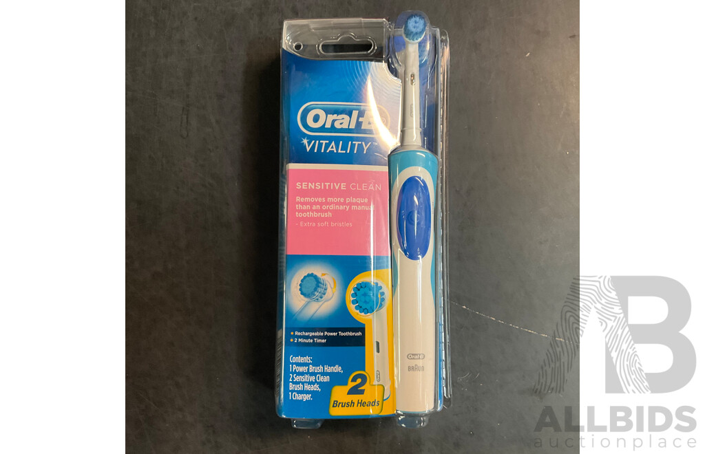 Oral-B Sensitive Clean Rechargeable Toothbrush X5 & Brush Heads 2 Packs X5 - Lot of 10