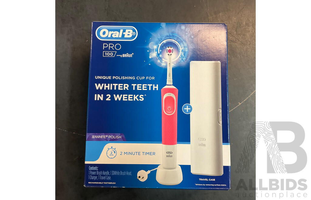 Oral-B PRO 100 Rechargeable Toothbrush with Travel Case & 3D White Brush Heads 3 Packs X20
