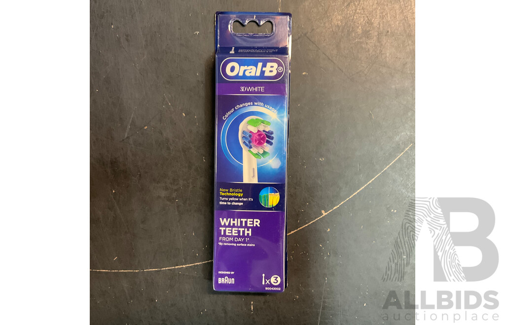 Oral-B PRO 100 Rechargeable Toothbrush with Travel Case & 3D White Brush Heads 3 Packs X20