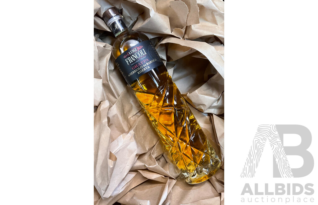 LUIGI Francoli Grappa Nebbiolo Da Barolo Barrique 700mL