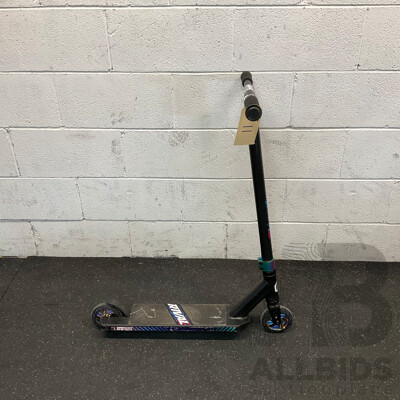 RIVAL Pro-Series Scooter RIVAL Pro-Series Scooter