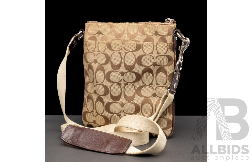 Coach Legacy Signature Swingpack Crossbody Bag, G1076-43976