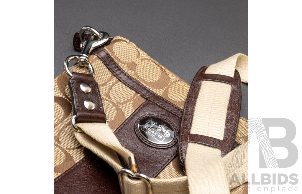 Coach Legacy Signature Swingpack Crossbody Bag, G1076-43976