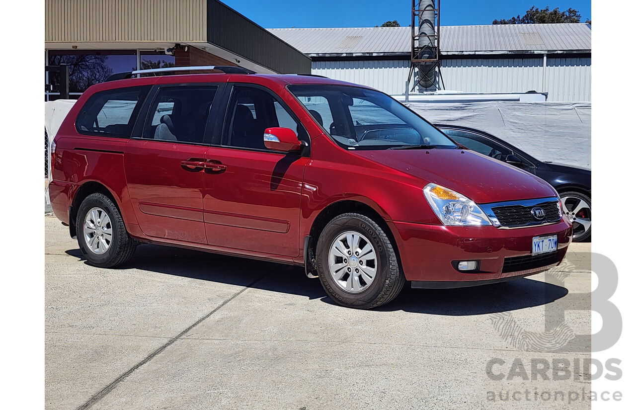 11/2013 Kia Grand Carnival Si VQ MY13 4d Wagon Maroon 3.5L
