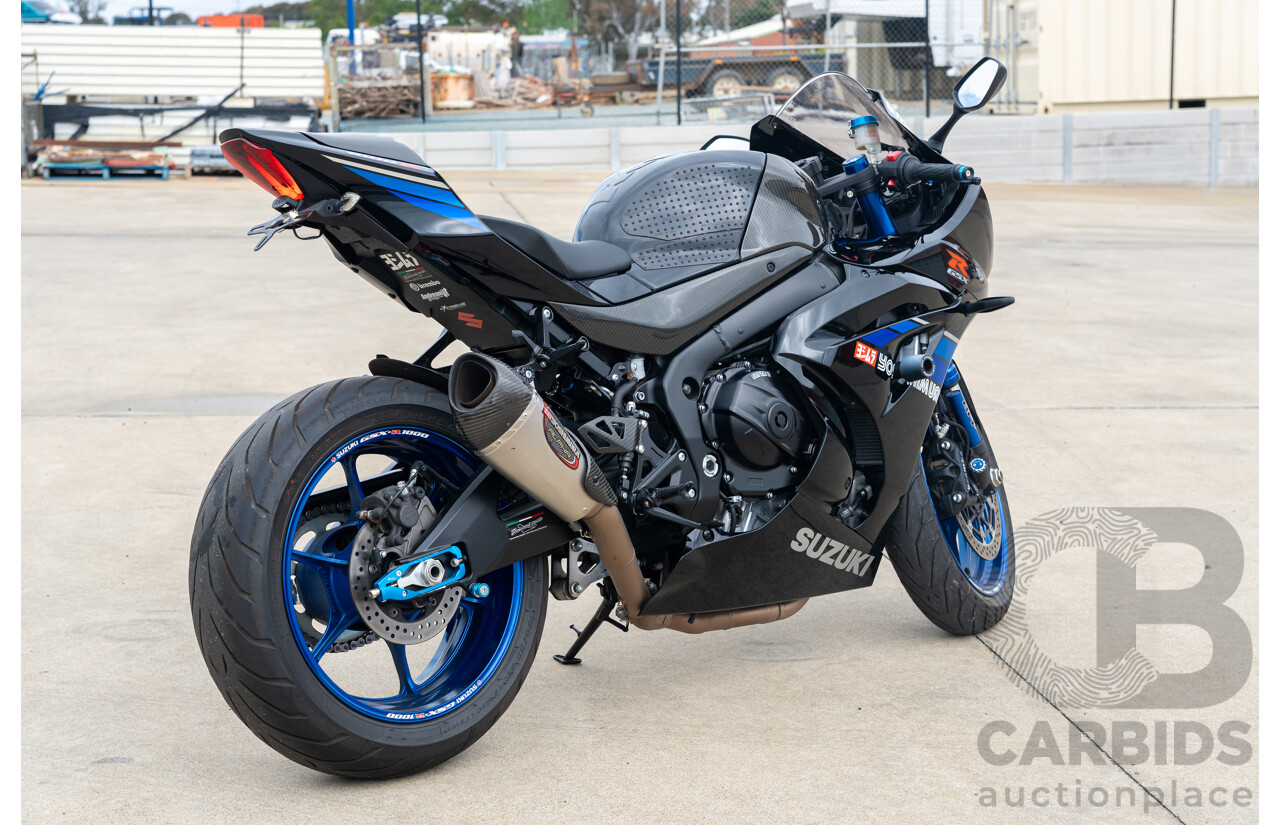 08/2017 Suzuki GSX-R1000R 999cc Super Sport Motorbike Glass Sparkle Black