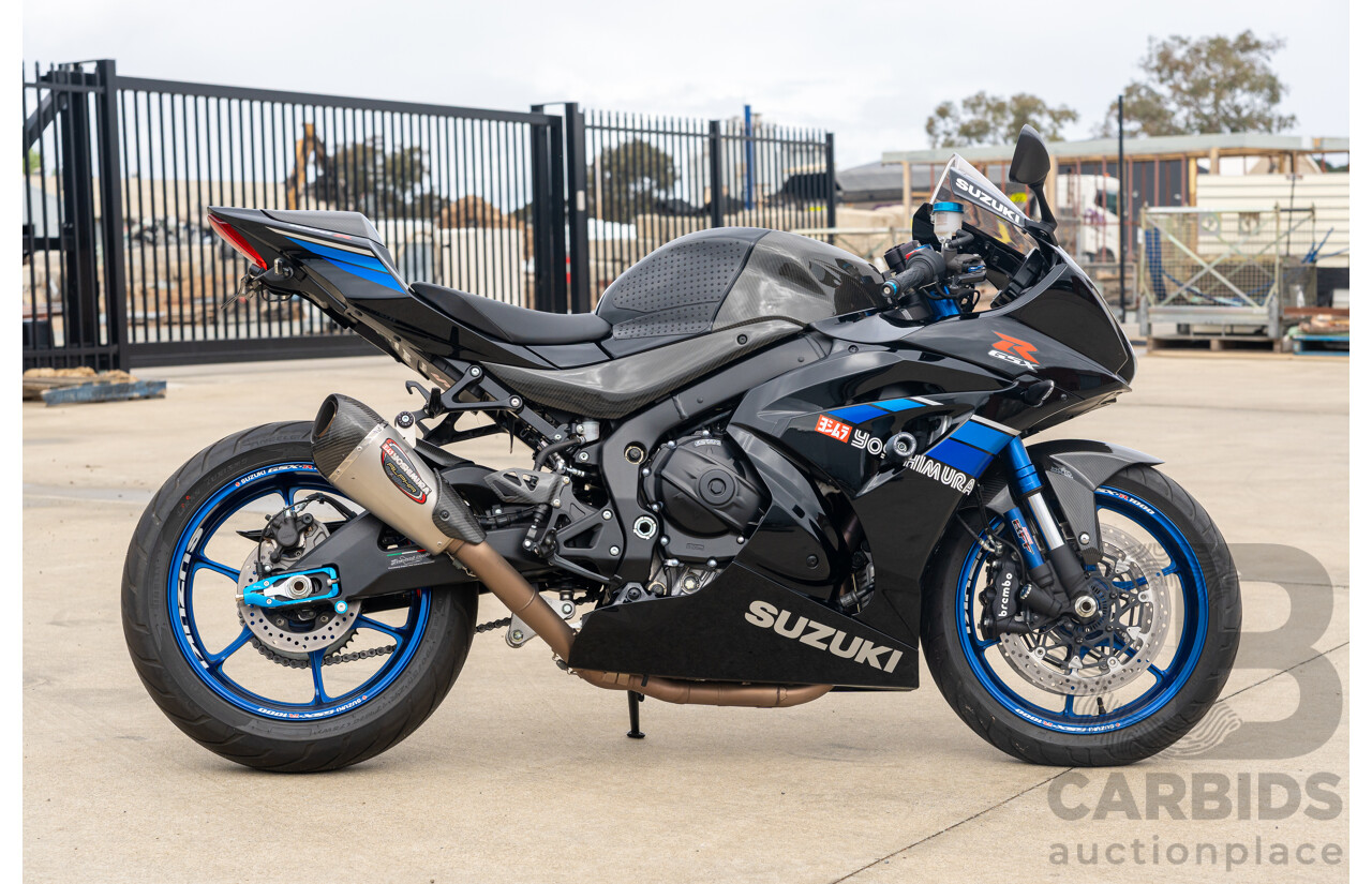 08/2017 Suzuki GSX-R1000R 999cc Super Sport Motorbike Glass Sparkle Black