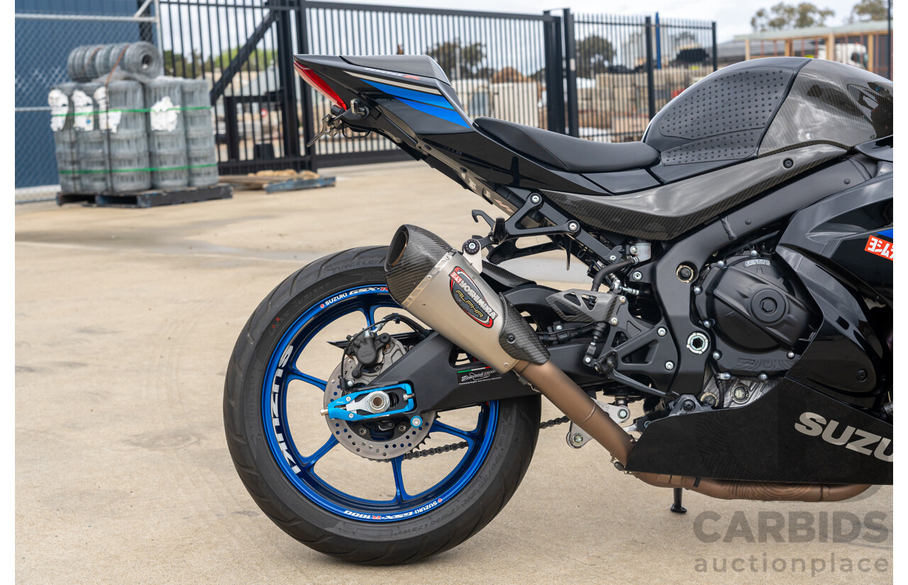 08/2017 Suzuki GSX-R1000R 999cc Super Sport Motorbike Glass Sparkle Black