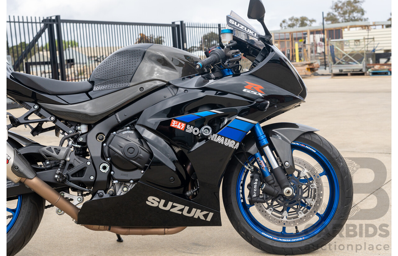 08/2017 Suzuki GSX-R1000R 999cc Super Sport Motorbike Glass Sparkle Black