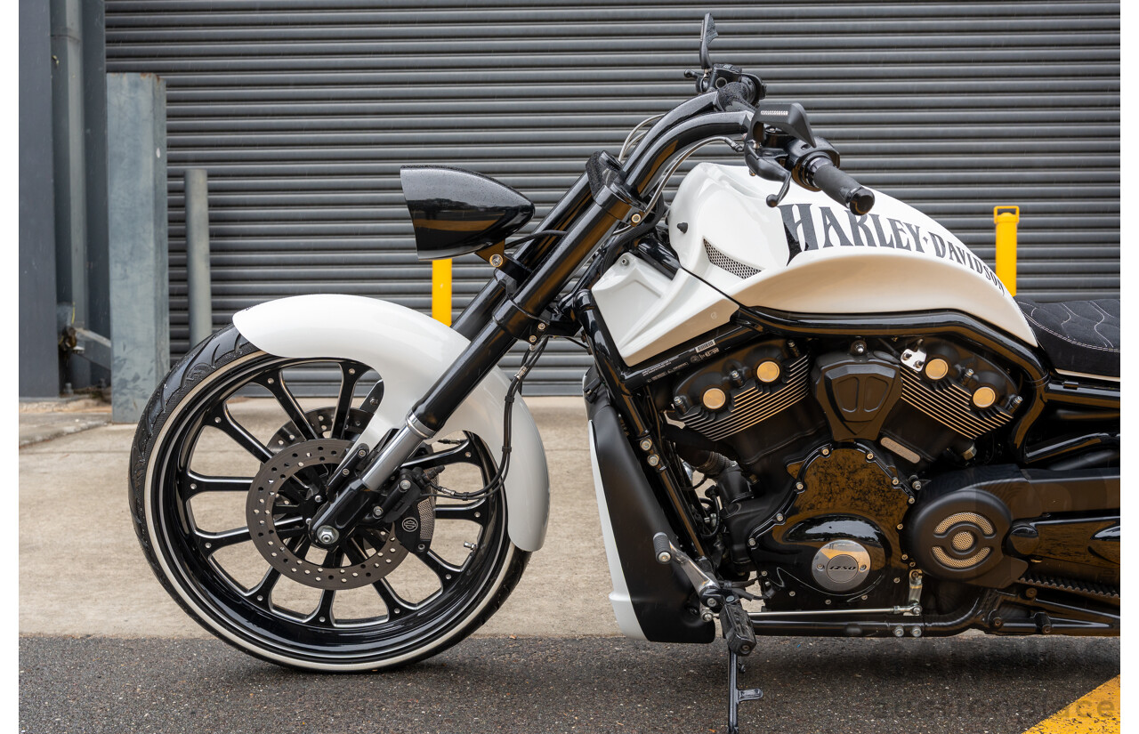 04/2014 Harley Davidson Night Rod Special 1250 ABS V-Rod VRSCDX 1250cc Motorbike White / Black - Modified