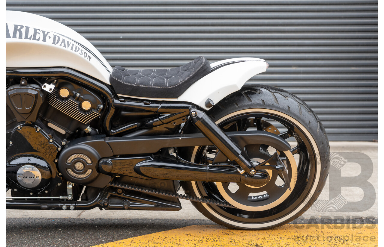 04/2014 Harley Davidson Night Rod Special 1250 ABS V-Rod VRSCDX 1250cc Motorbike White / Black - Modified