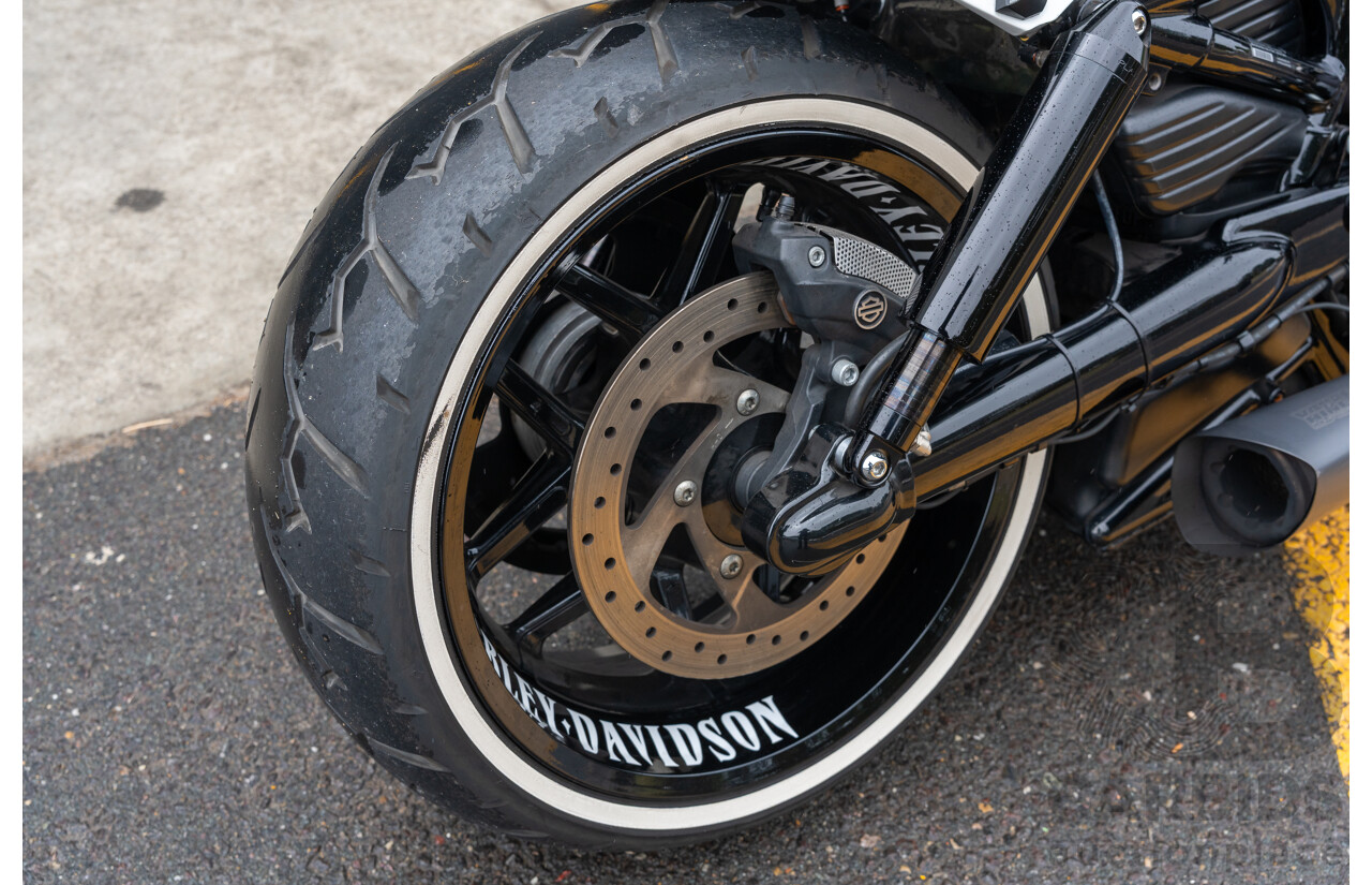 04/2014 Harley Davidson Night Rod Special 1250 ABS V-Rod VRSCDX 1250cc Motorbike White / Black - Modified