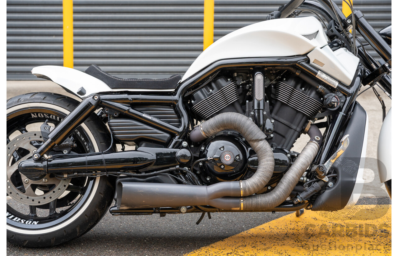 04/2014 Harley Davidson Night Rod Special 1250 ABS V-Rod VRSCDX 1250cc Motorbike White / Black - Modified