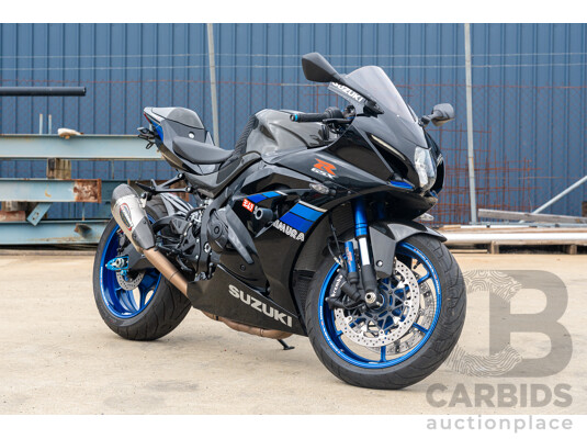 08/2017 Suzuki GSX-R1000R 999cc Super Sport Motorbike Glass Sparkle Black 08/2017 Suzuki GSX-R1000R 999cc Super Sport Motorbike Glass Sparkle Black