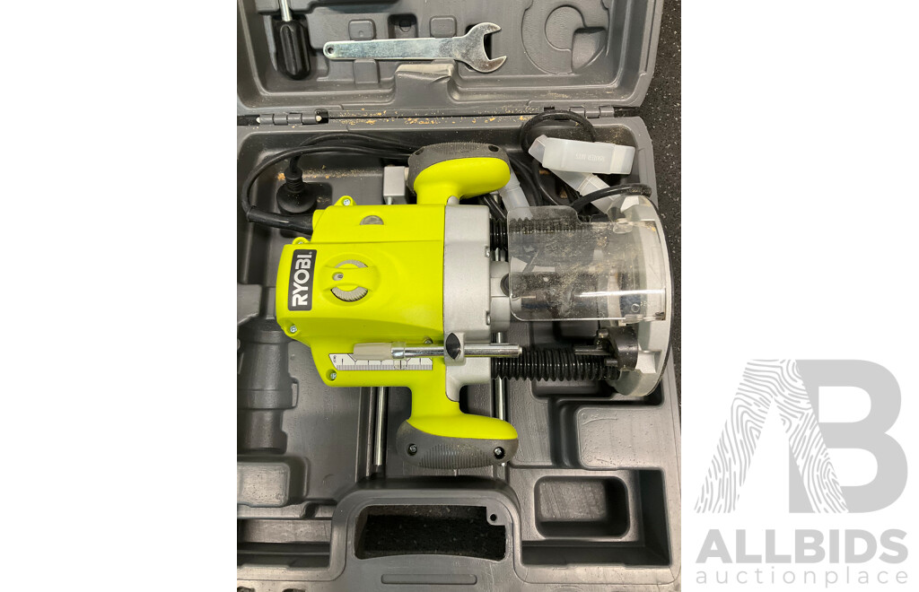 RYOBI Plunge Router