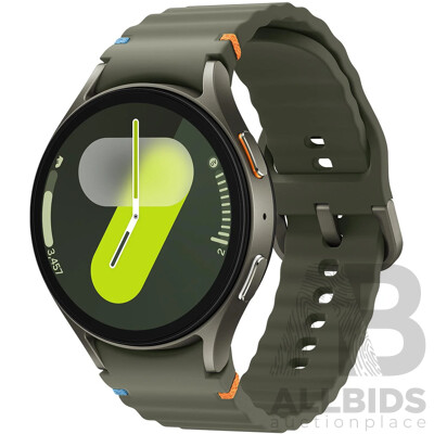 Samsung 44mm Galaxy Watch 7 BT - Green - ORP $599 Samsung 44mm Galaxy Watch 7 BT - Green - ORP $599