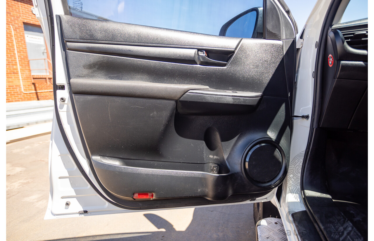 02/2019 Toyota Hilux WORKMATE GUN135R MY19 Double Cab P/Up White Turbo Diesel 2.4L