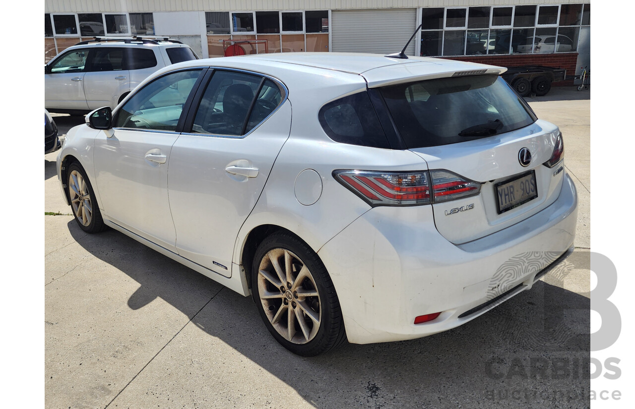 8/2011 Lexus Ct 200h. Hybrid Luxury ZWA10R 5d Hatchback White 1.8L