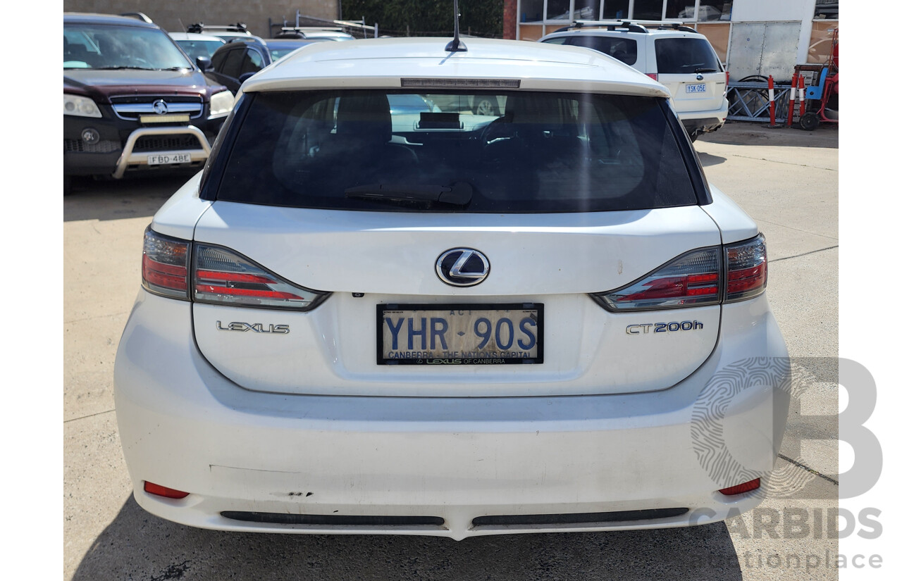 8/2011 Lexus Ct 200h. Hybrid Luxury ZWA10R 5d Hatchback White 1.8L