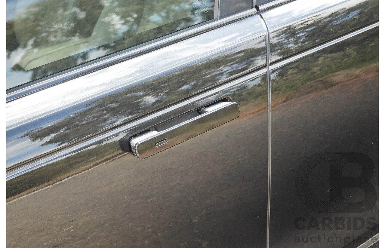 09/2017 Range Rover Velar D300 R-Dynamic SE (AWD) MY18 4D Wagon Santorini Black Turbo Diesel 3.0L