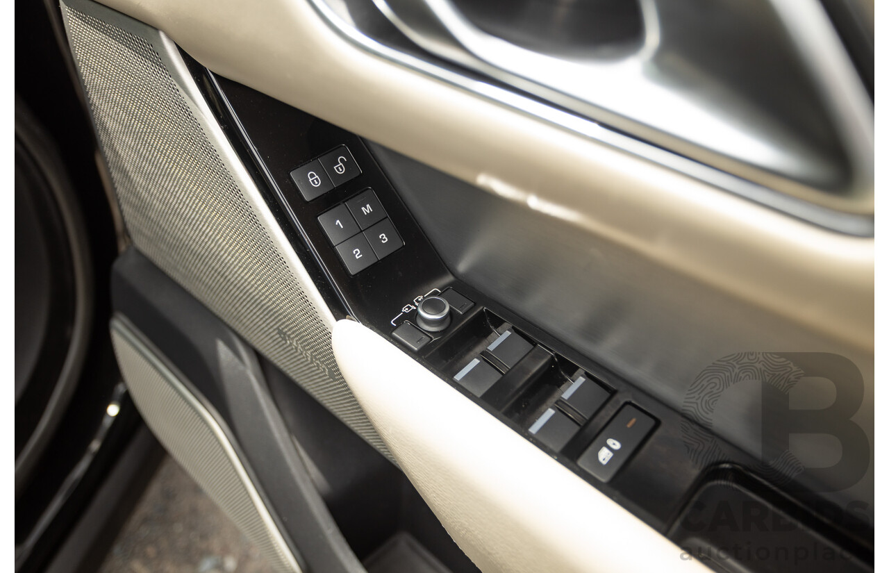 09/2017 Range Rover Velar D300 R-Dynamic SE (AWD) MY18 4D Wagon Santorini Black Turbo Diesel 3.0L