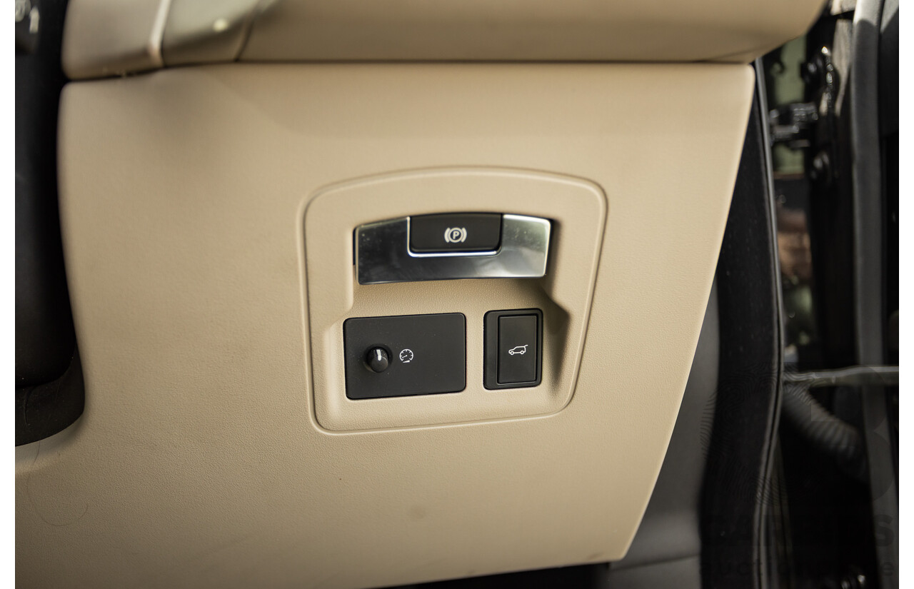 09/2017 Range Rover Velar D300 R-Dynamic SE (AWD) MY18 4D Wagon Santorini Black Turbo Diesel 3.0L