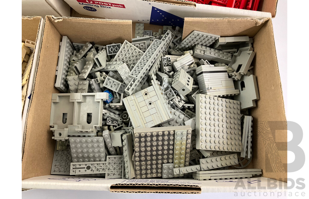 Collection of Vintage Lego Sorted Into Colours, Red, Yellow, White, Grey - Approximately 5  Kilograms