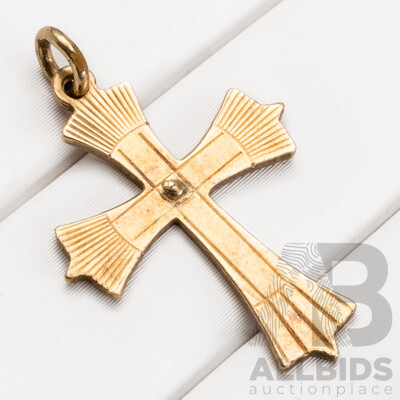 9ct Vintage Cross Pendant, 24mm, 1.09 Grams