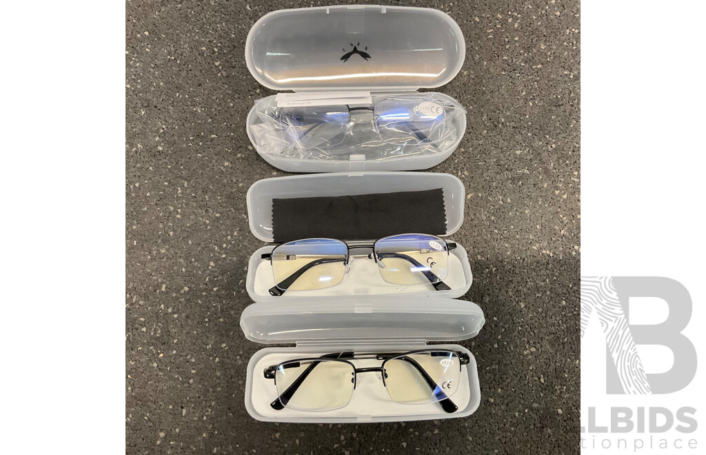 Assorted Household Items Includes Suitcase, Quilt Cover, Car Door Seals for Afra Romeo 30 and More