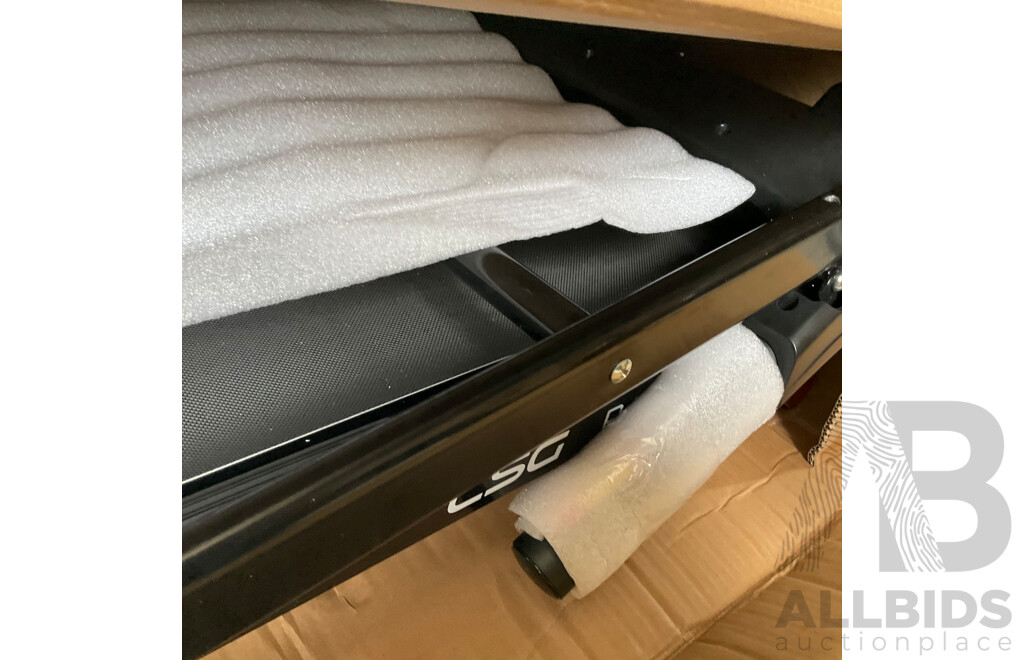 LSG Pacer M4 Treadmill