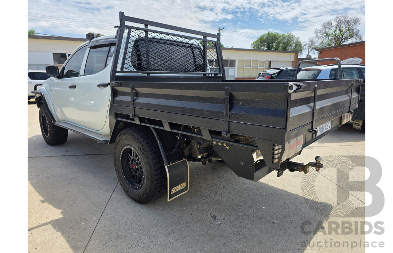 8/2013 Mitsubishi Triton GLX (4x4) MN MY13 C/Chas White 2.5L